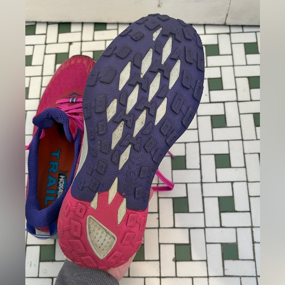 Pink Hoka Trail shoes - Picture 3 of 4